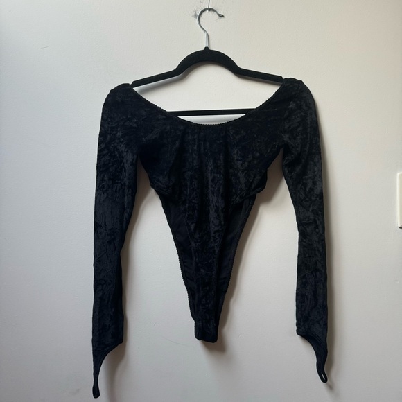 Maroske Peech Black Velour Geotard - Picture 4 of 6